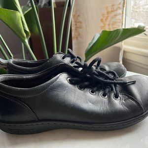 Birkenstock black leather oxford women's US  7-7.5 / EU 38